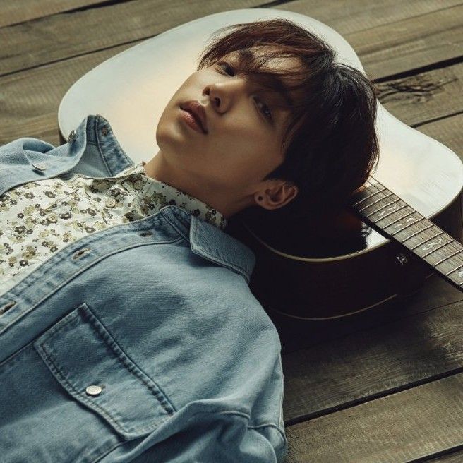 A moment captured by Jeong Sewoon's fan