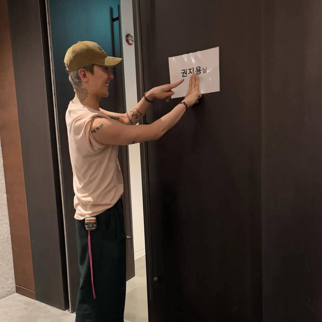 Recent activity shot of G-DRAGON (BIGBANG)
