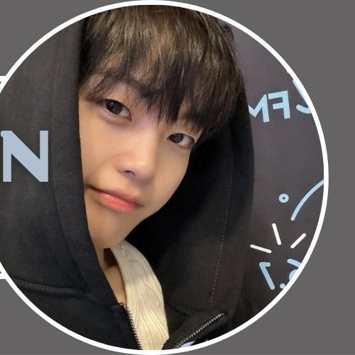 Latest photo of Hyeongjun (CRAVITY)