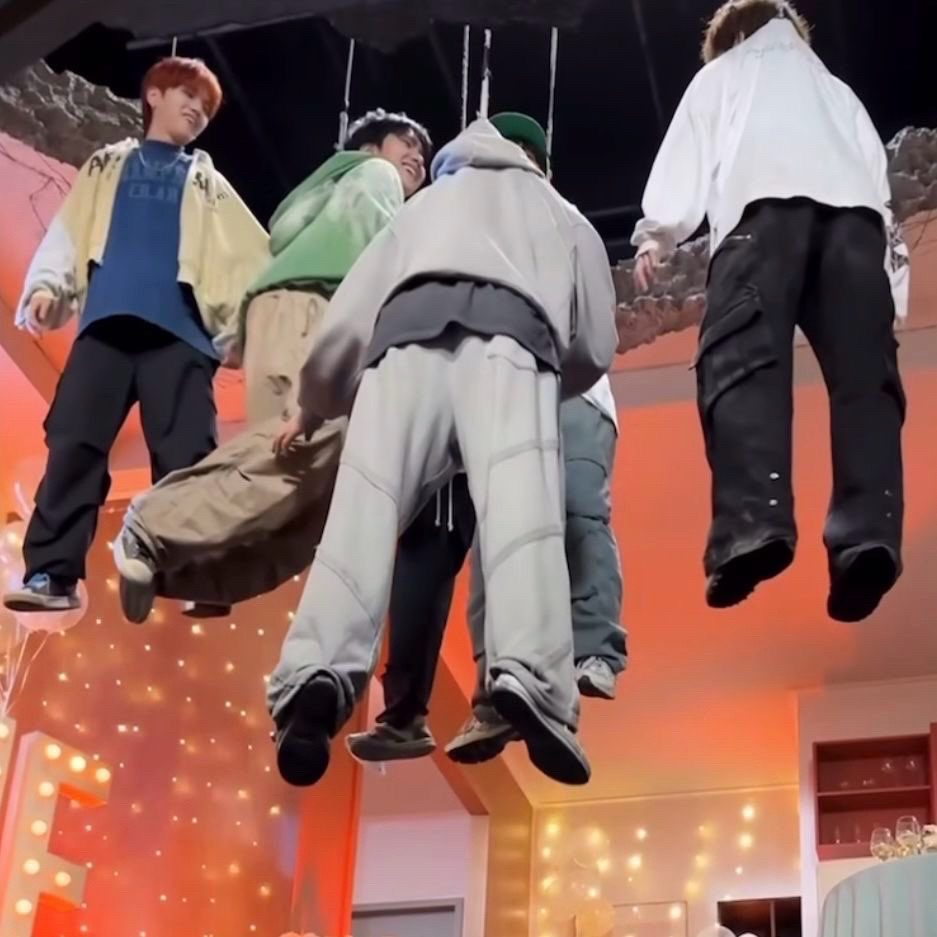 A moment captured by BOYNEXTDOOR's fan