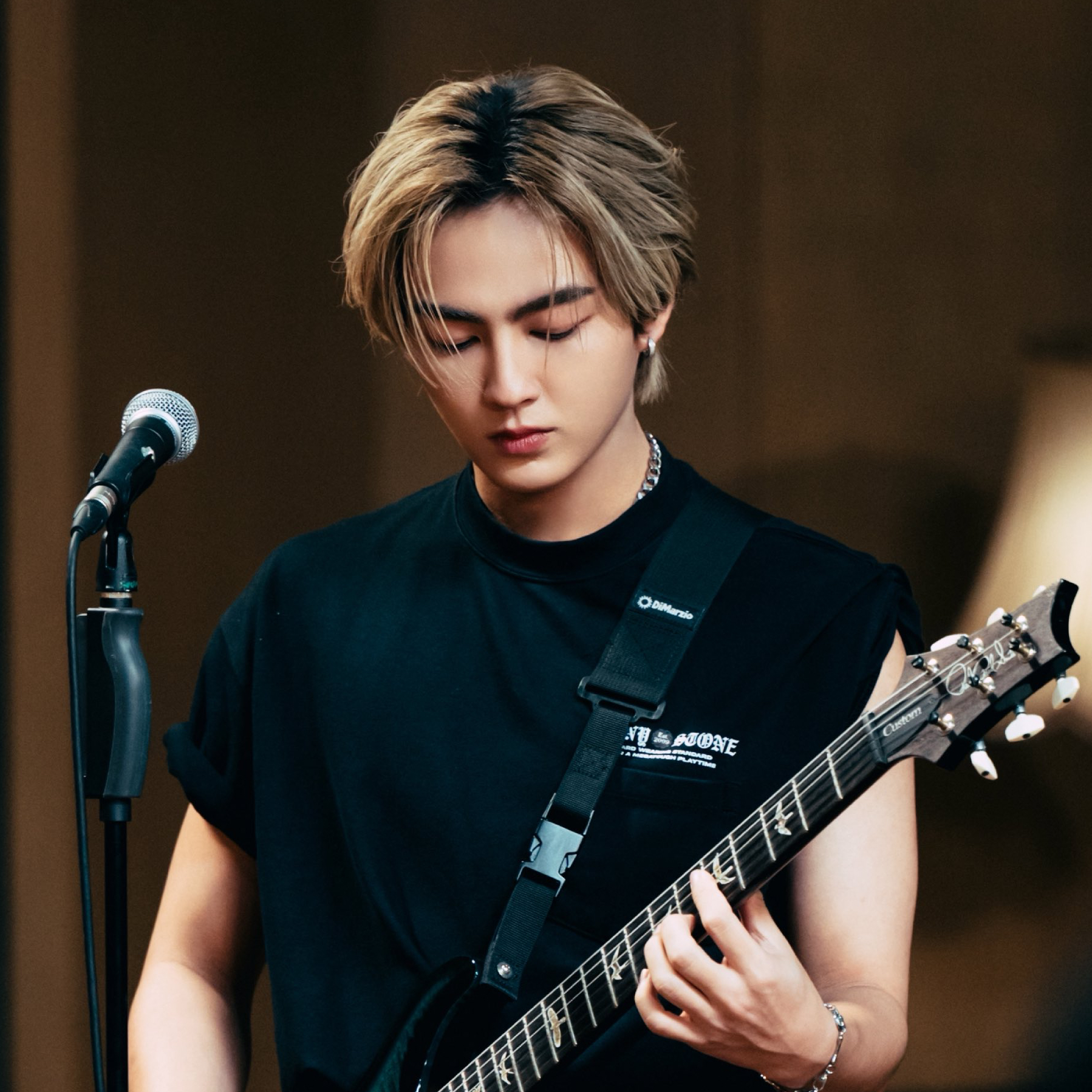 Behind-the-scenes cut of Heart (BUS)