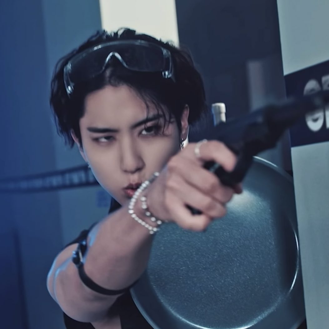 Momen yang diabadikan oleh penggemar HAN (Stray Kids)