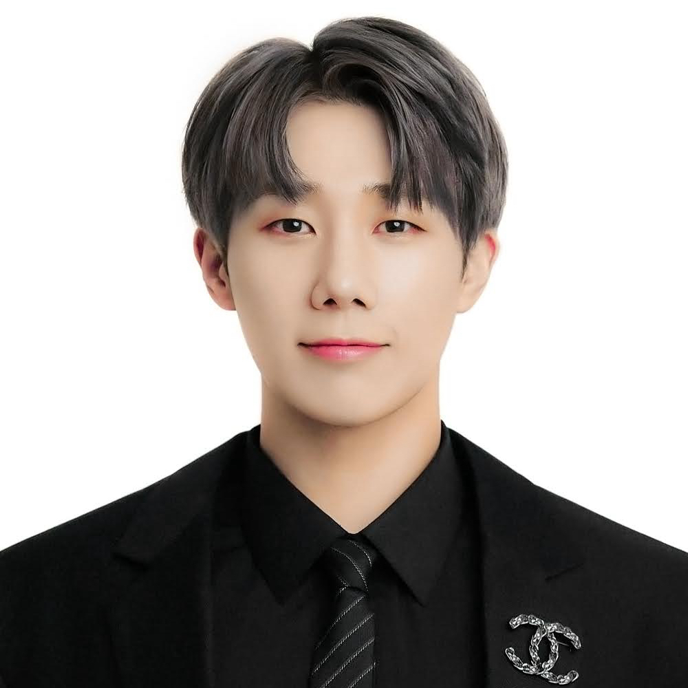 A moment captured by Sungkyu (INFINITE)'s fan