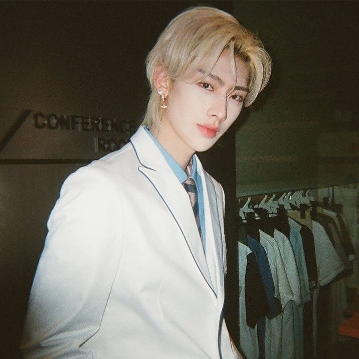 Behind-the-scenes cut of Ricky (ZEROBASEONE)