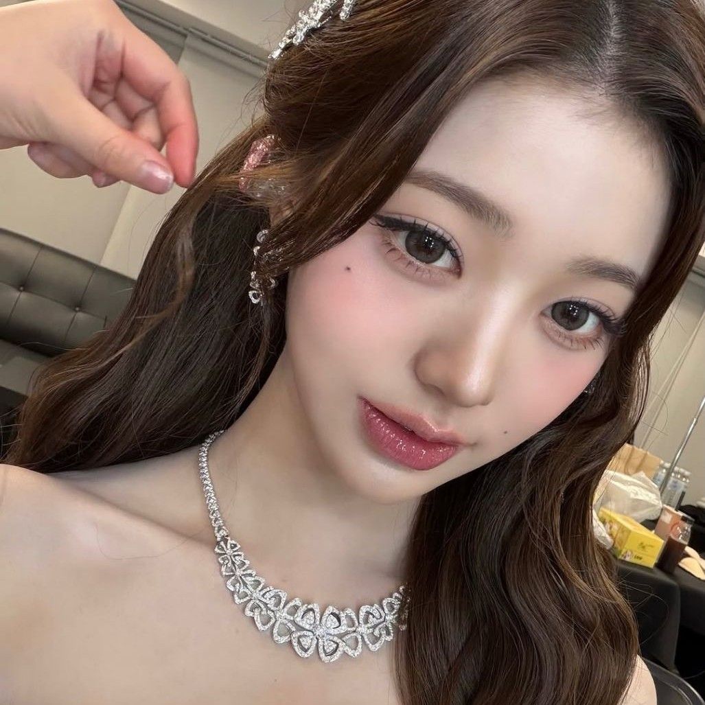 チャン・ウォニョン (IVE)の最近の活動写真