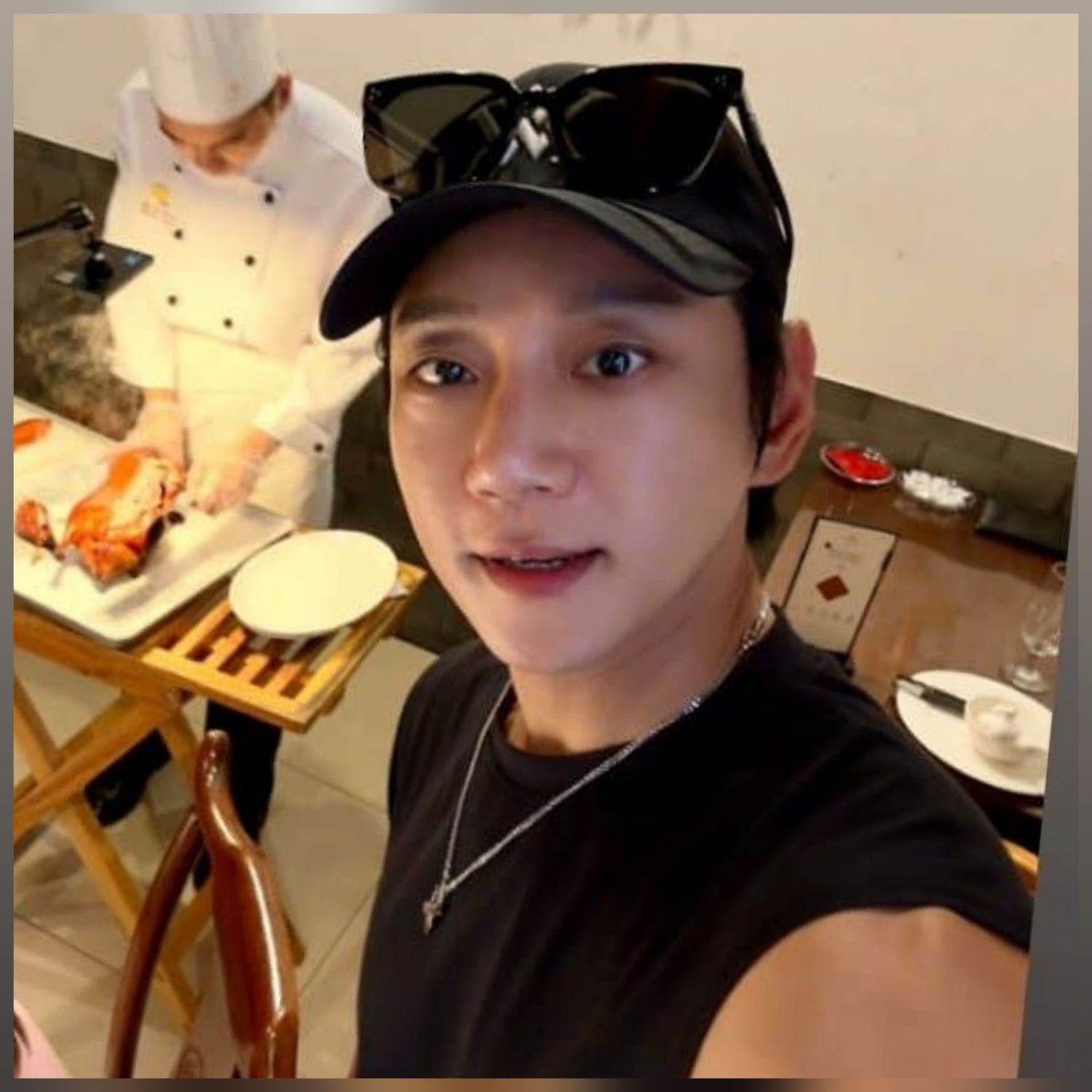 Latest photo of Hwang Chiyeol