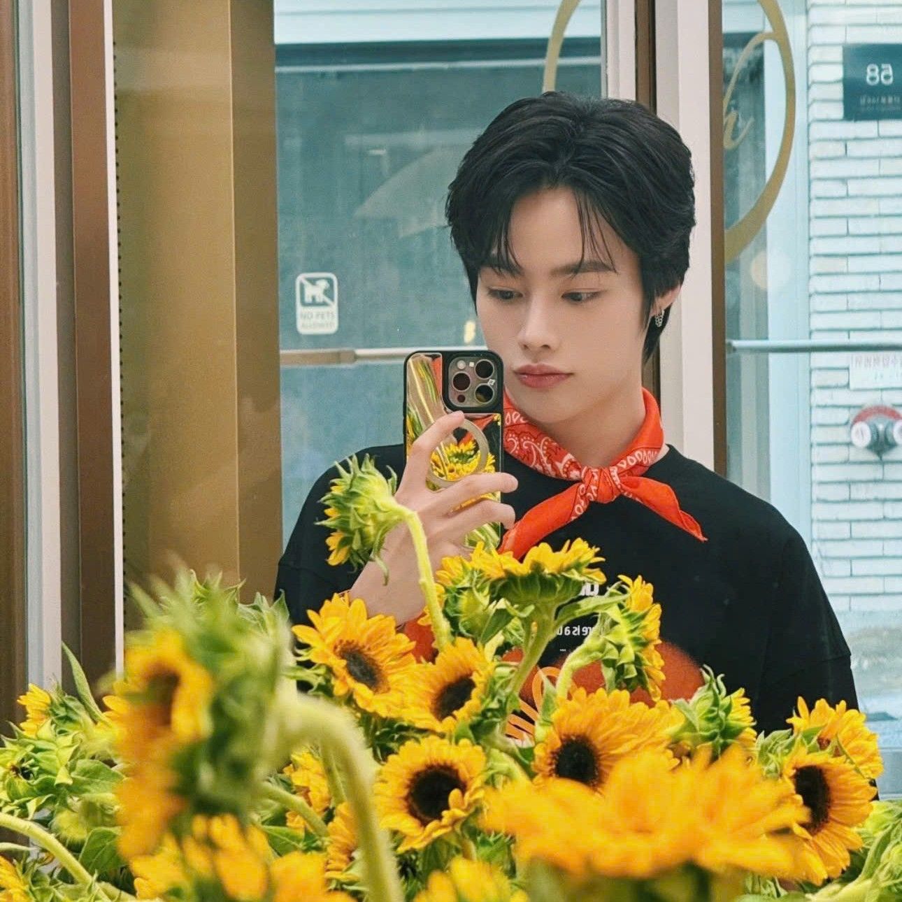 Behind-the-scenes cut of Hanbin (TEMPEST)