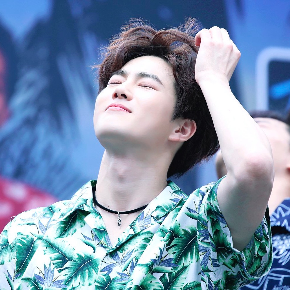 A moment captured by Suho (EXO)'s fan