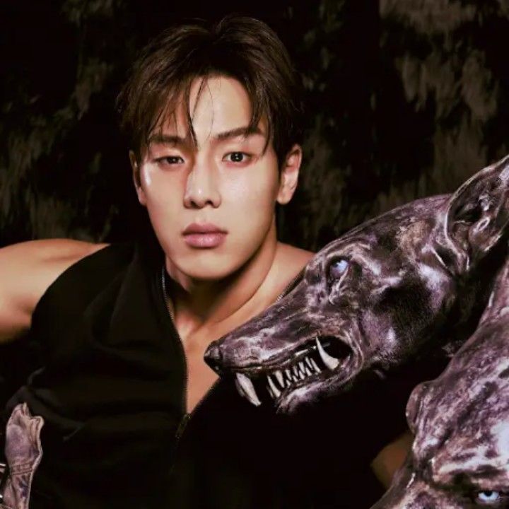 Behind-the-scenes cut of Shownu (MONSTA X)