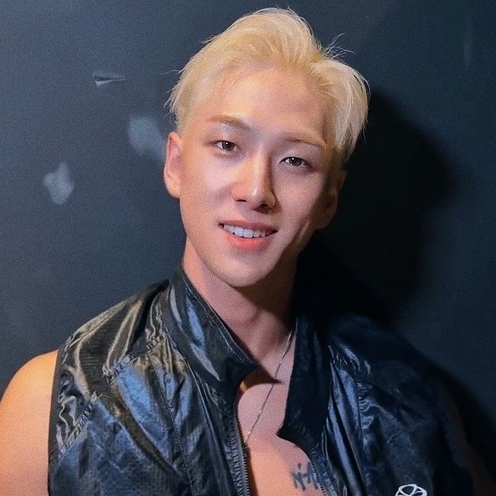 Behind-the-scenes cut of Baekho