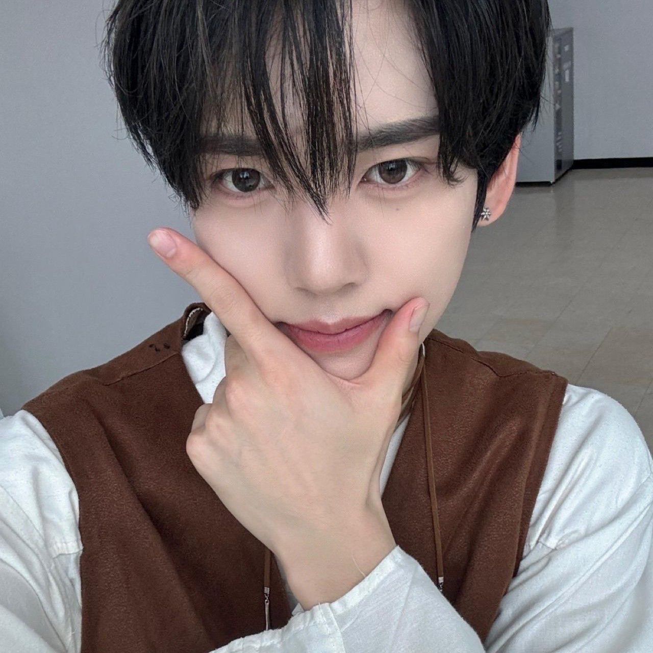 Latest photo of Han Yujin (ZEROBASEONE)