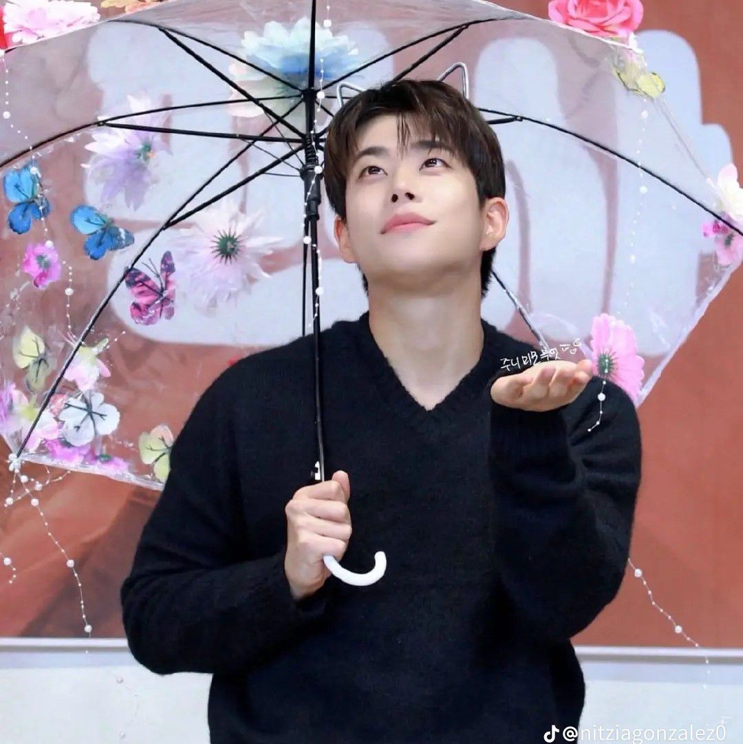 Latest photo of MJ (ASTRO)