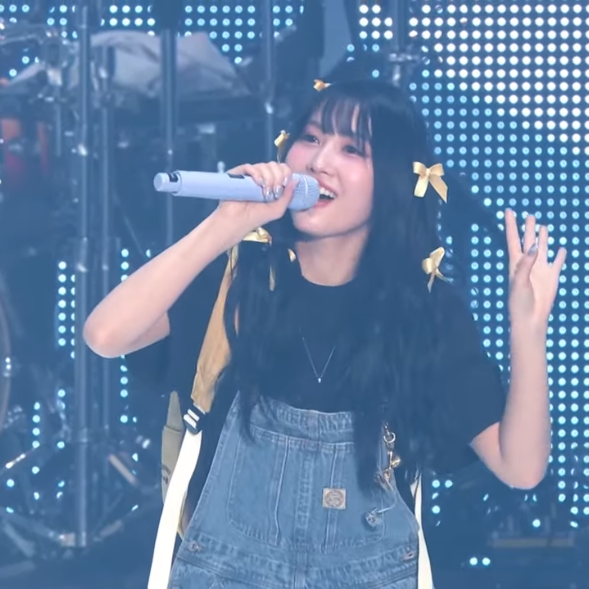 Momo (TWICE)的幕后花絮