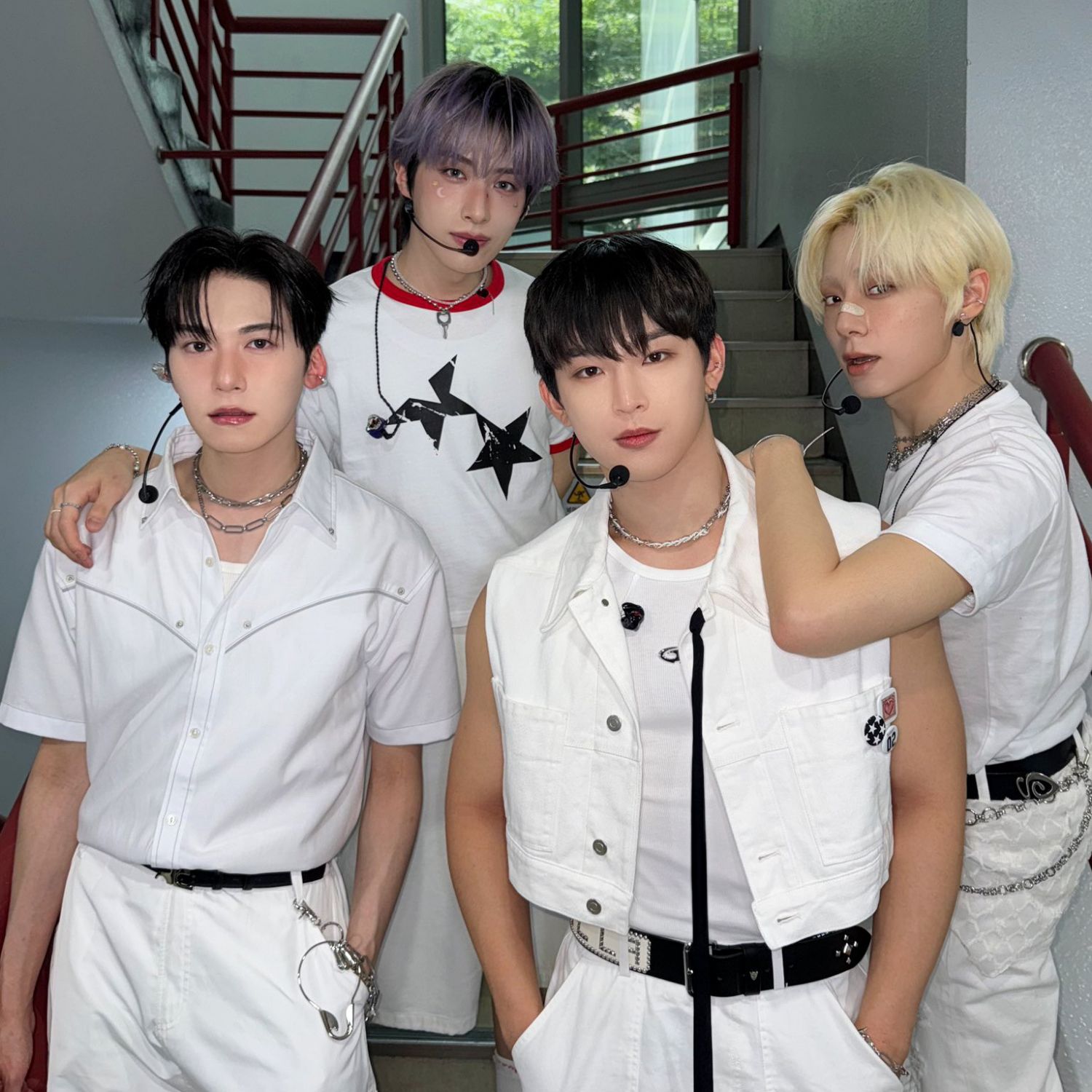 Behind-the-scenes cut of LEE DO (ONEUS)
