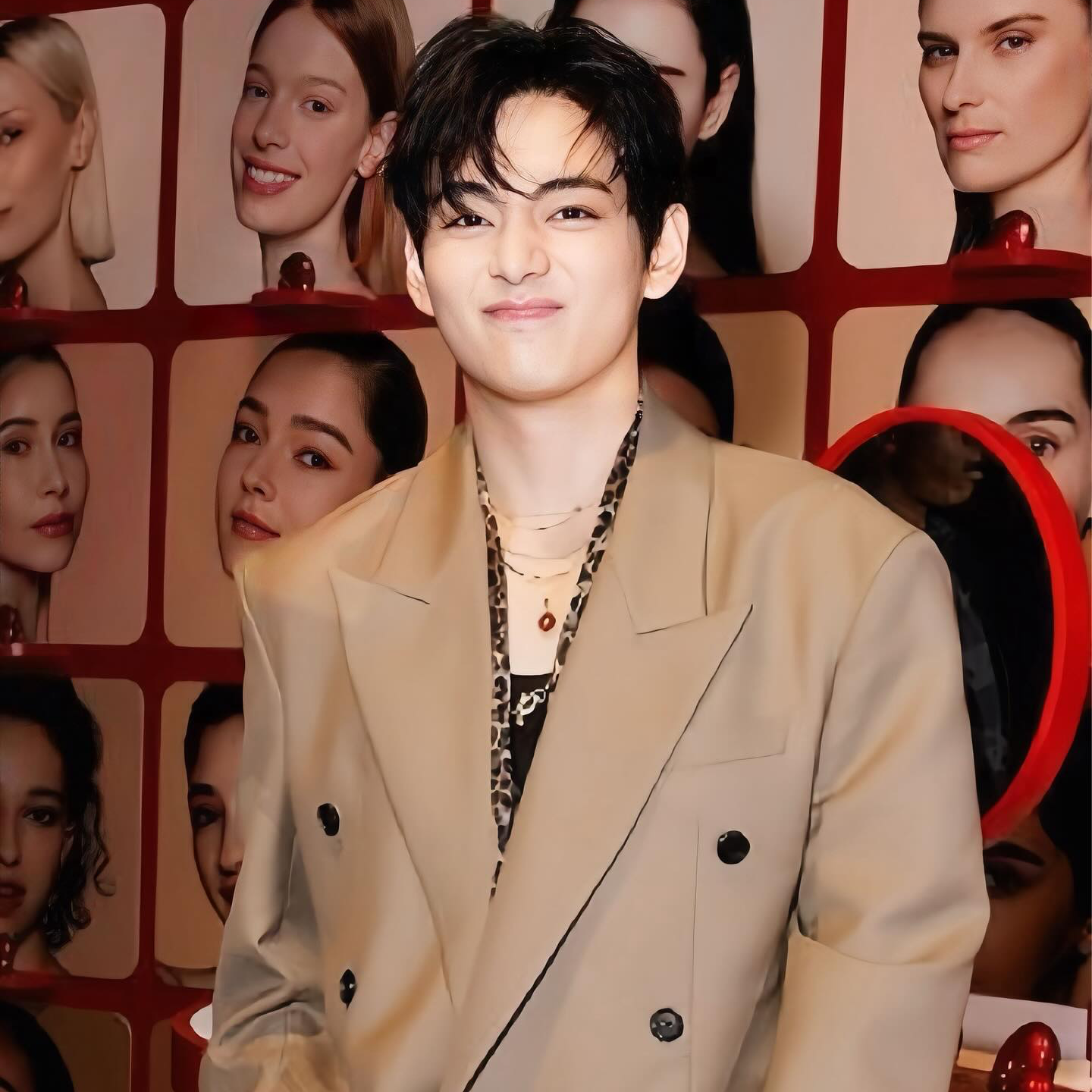 V (BTS)の最近の活動写真