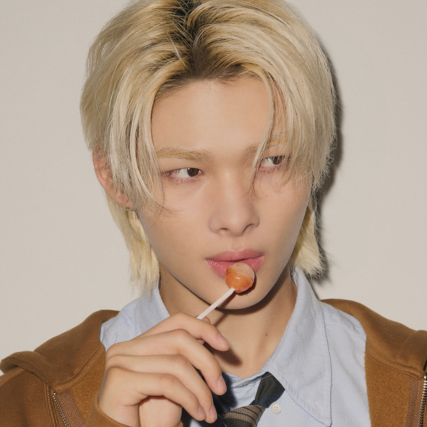 Behind-the-scenes cut of NI-KI (ENHYPEN)