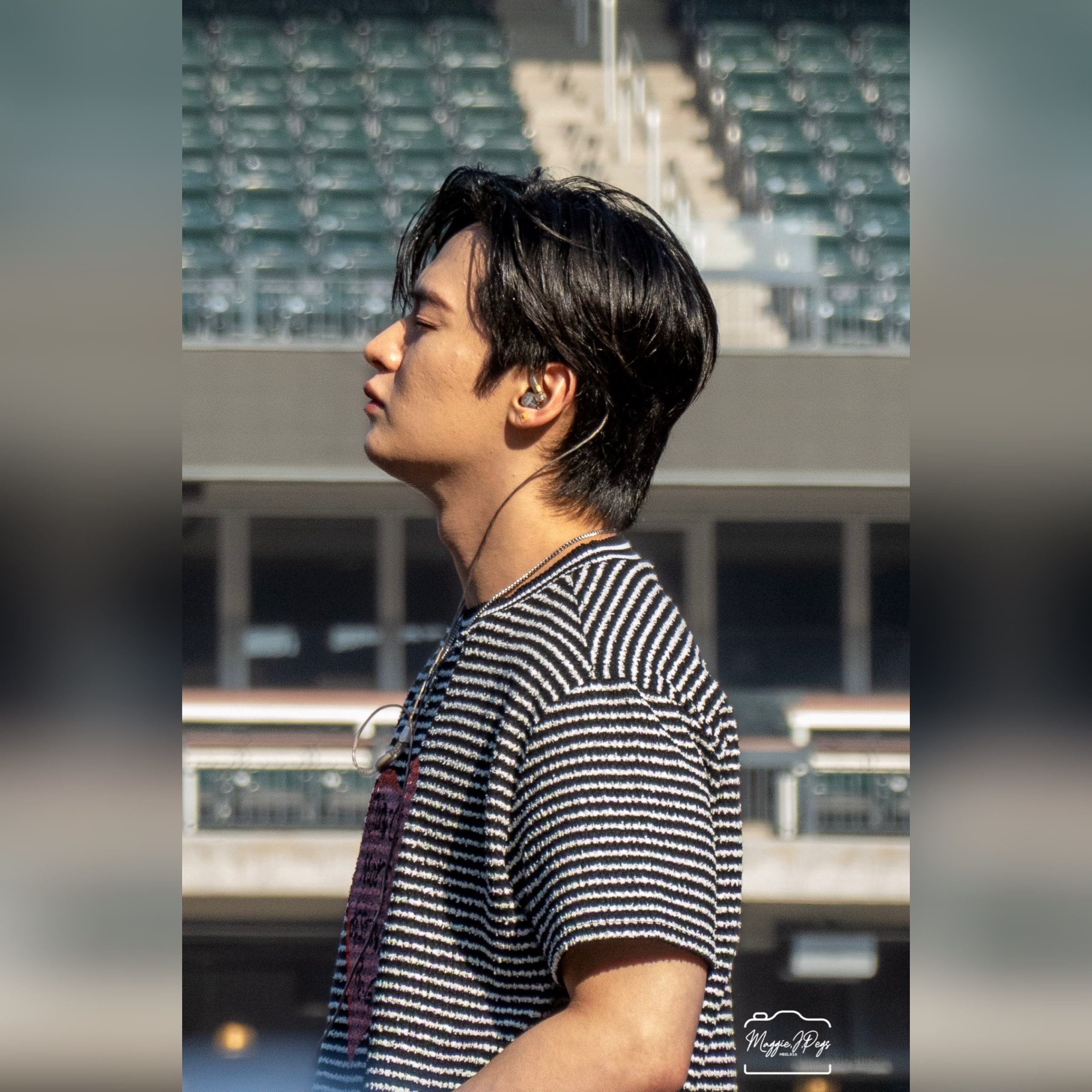 A moment captured by Lee Know (Stray Kids)'s fan