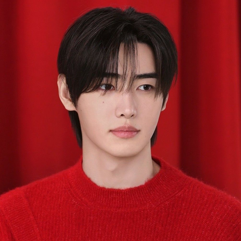 성훈 (ENHYPEN) 최근 활동샷