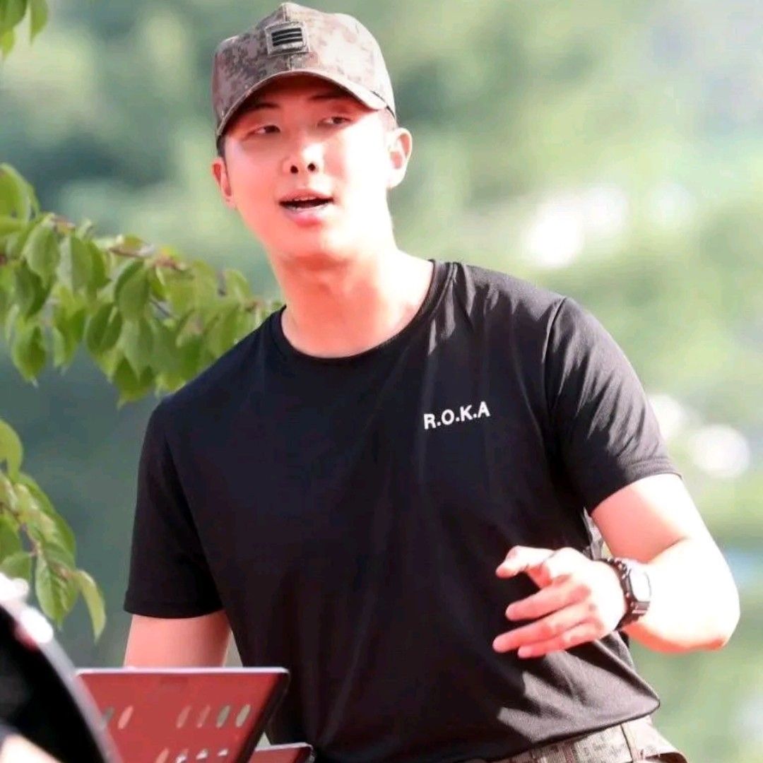 RM (방탄소년단) 최근 활동샷