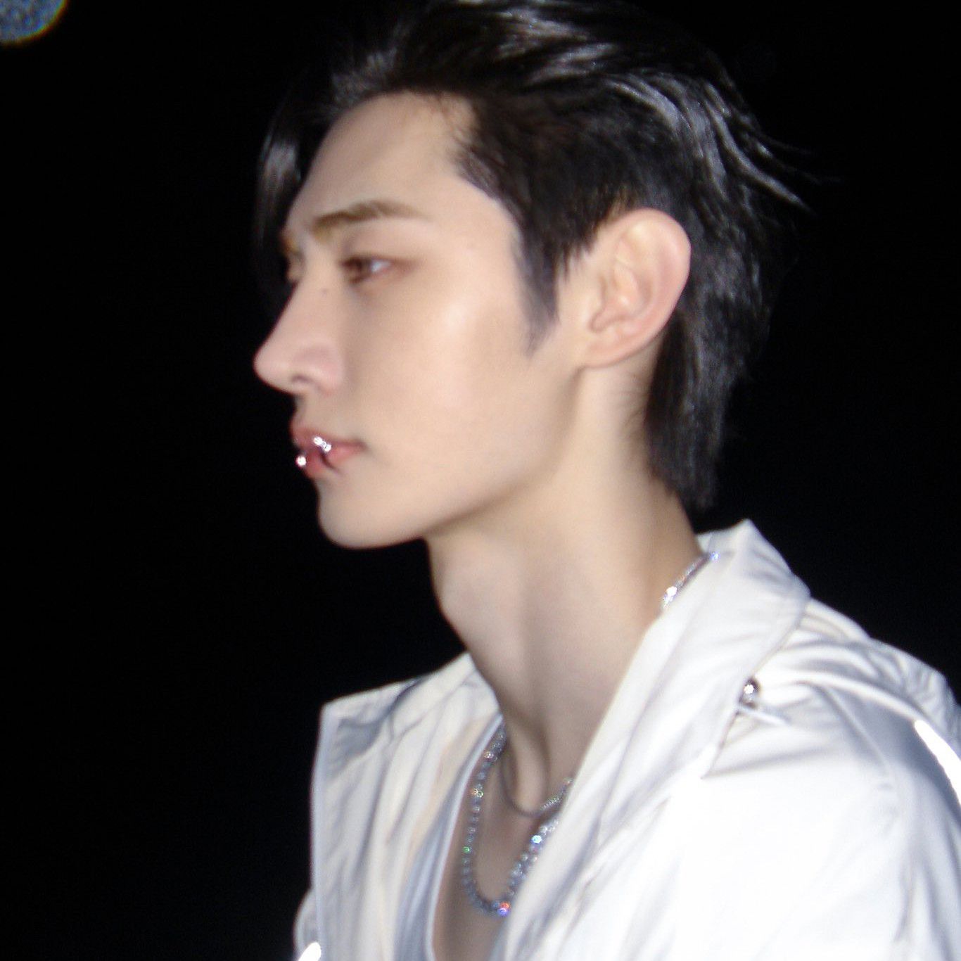 Recent activity shot of Sunghoon (ENHYPEN)
