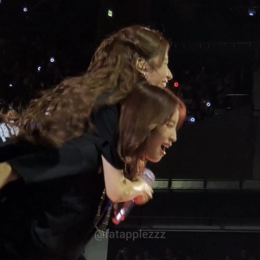 Sana (TWICE)的幕後花絮