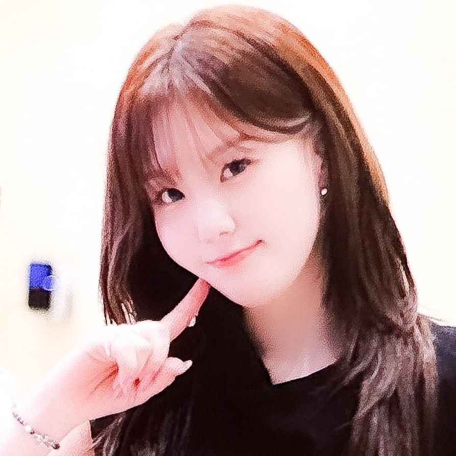 Recent activity shot of Kim Chaehyun (Kep1er)