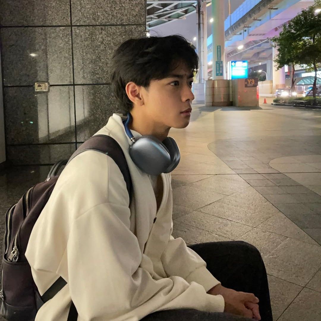 Latest photo of Xue Jun (SEVEN TO EIGHT)