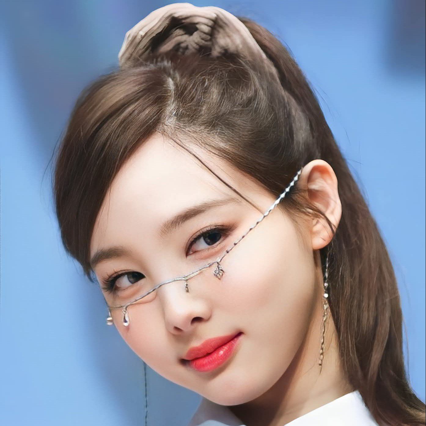 Latest photo of Nayeon (TWICE)