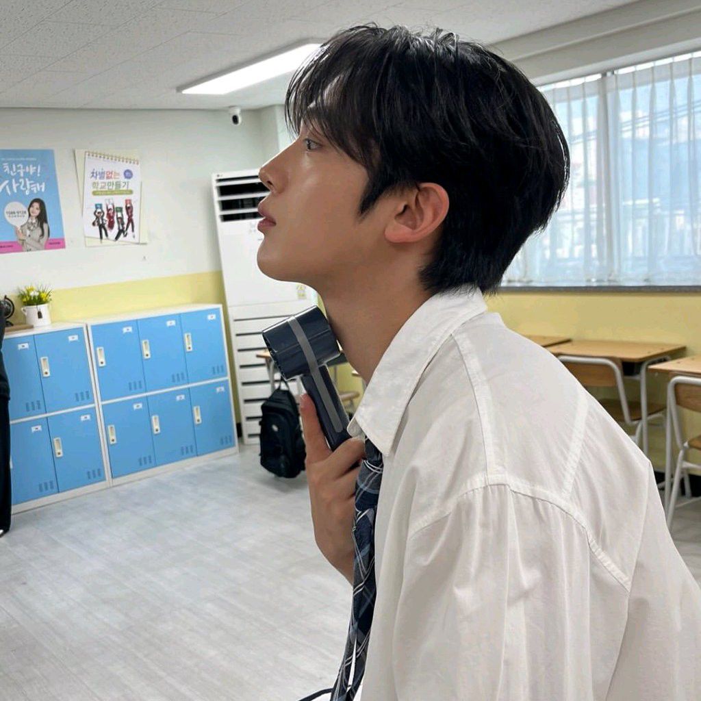 Behind-the-scenes cut of Kim Yohan (WEi)