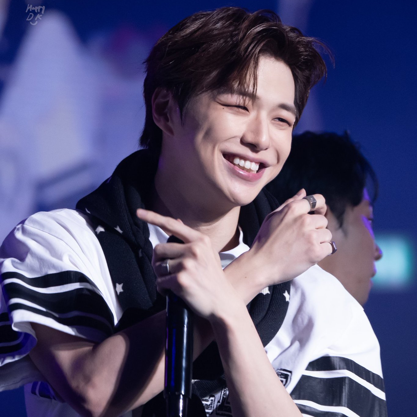 강다니엘 최근 활동샷