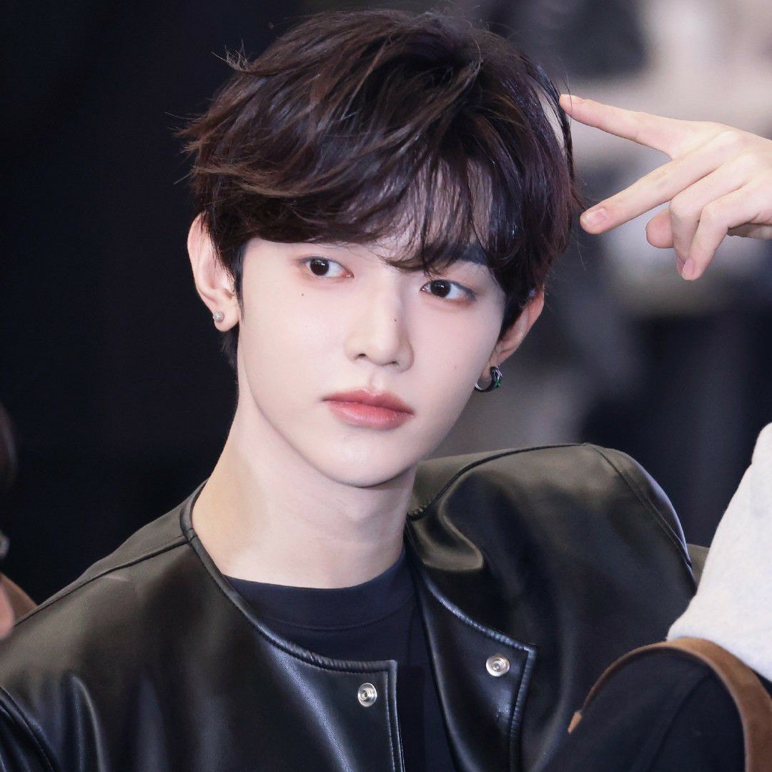 A moment captured by Zhang Hao (ZEROBASEONE)'s fan