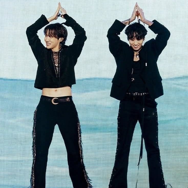 Foto aktivitas terbaru BTS