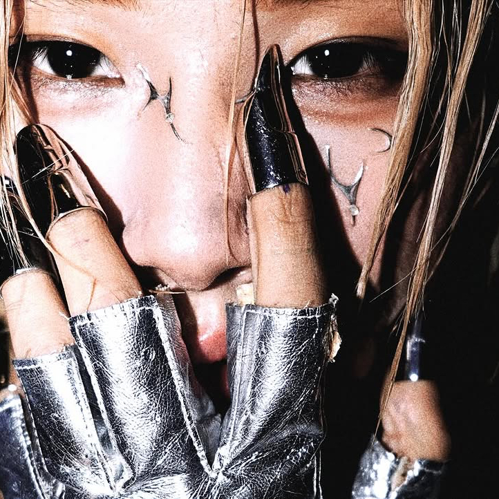 A moment captured by Hu Yetao (NexT1DE)'s fan