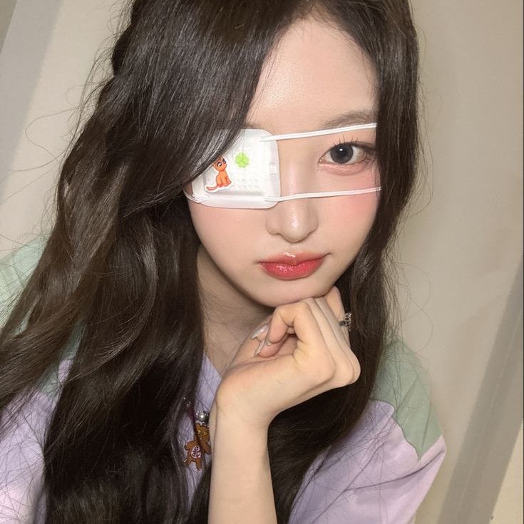 Recent activity shot of Soha (SAY MY NAME)