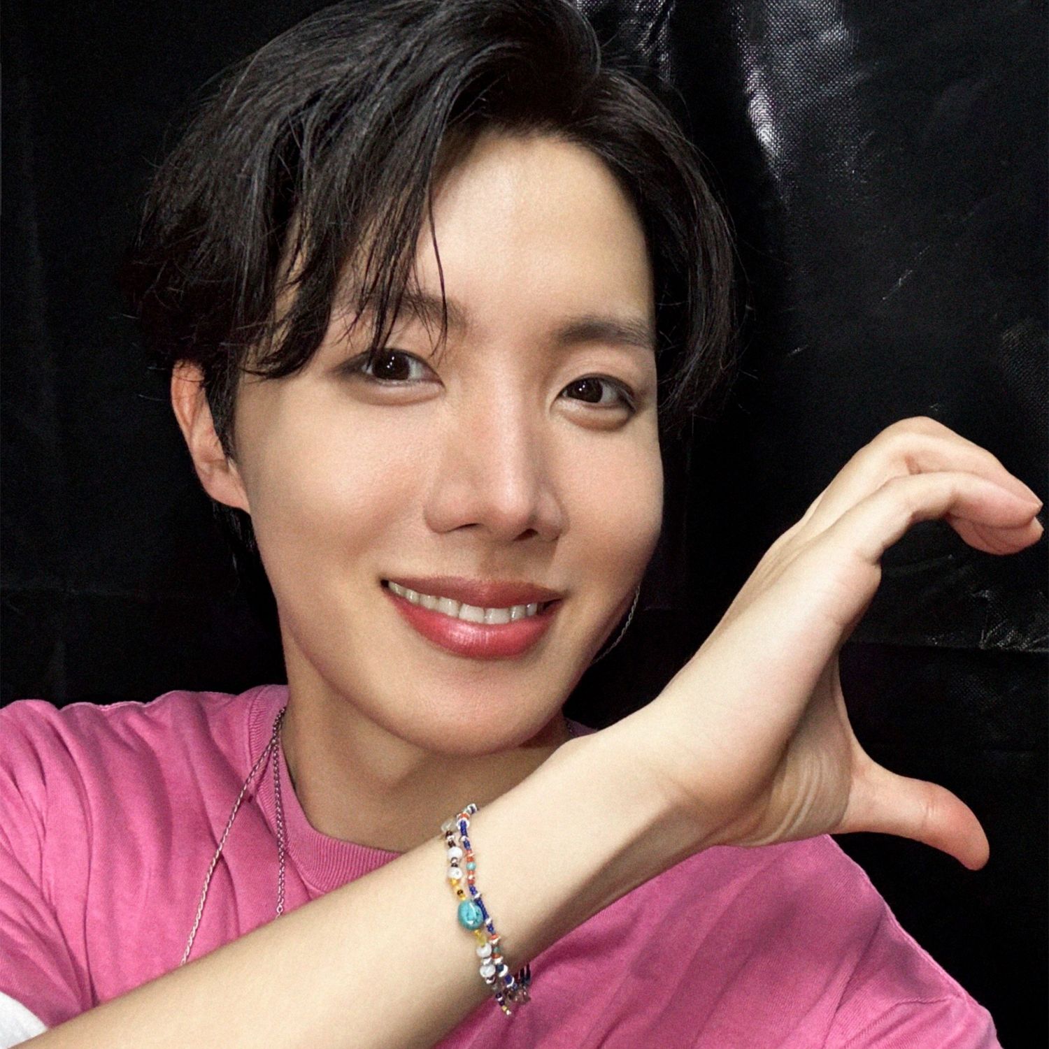 J-hope (防弹少年团)的最新照片