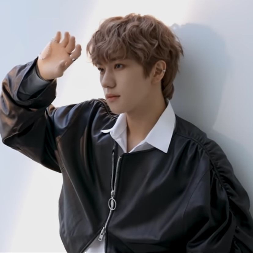 Behind-the-scenes cut of Siwoo (JUST B)