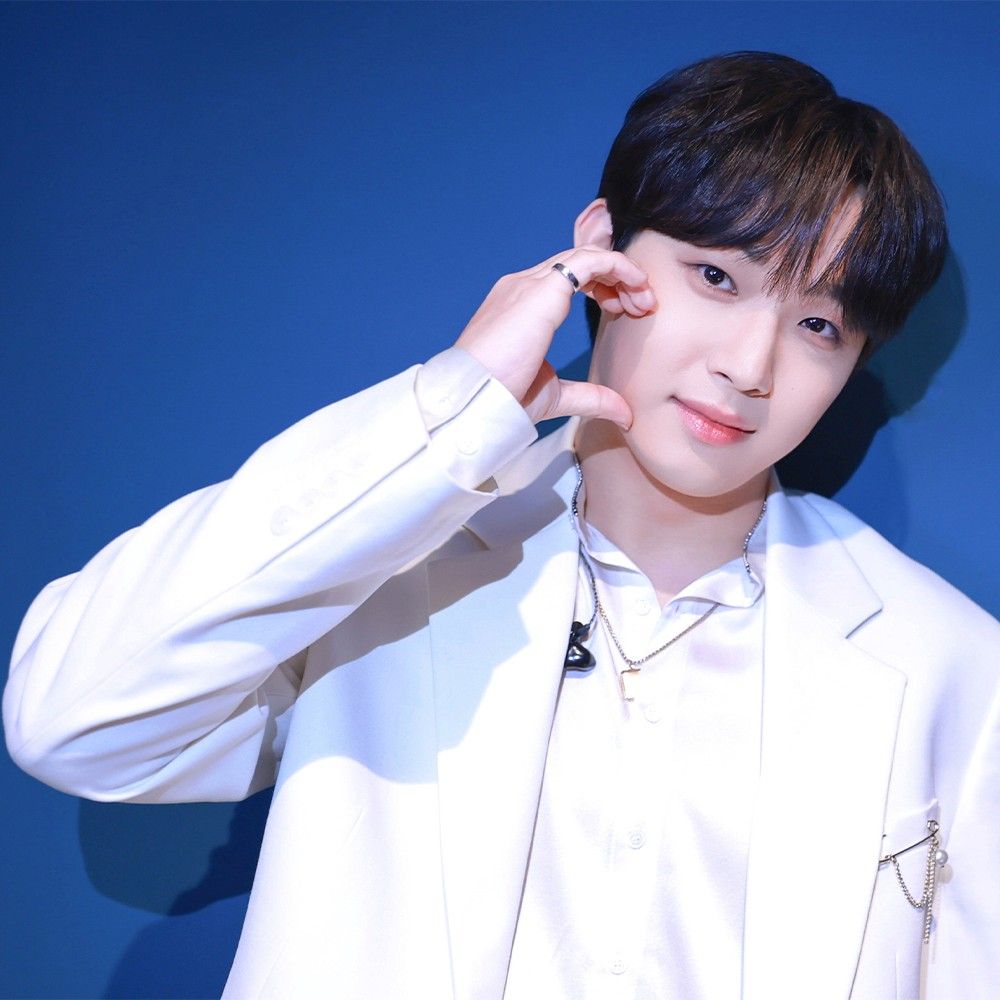 A moment captured by Lim Hyunsik (BTOB)'s fan
