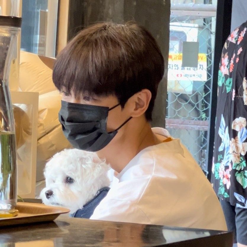 Recent activity shot of Shin Yechan (LUCY)