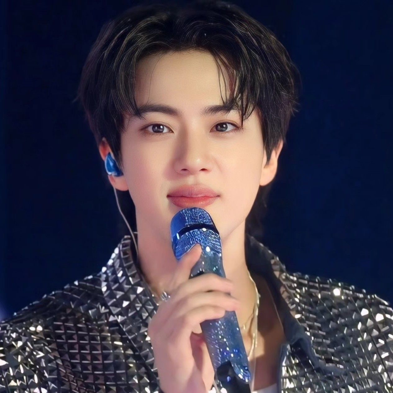 진 (방탄소년단)의 최신 사진