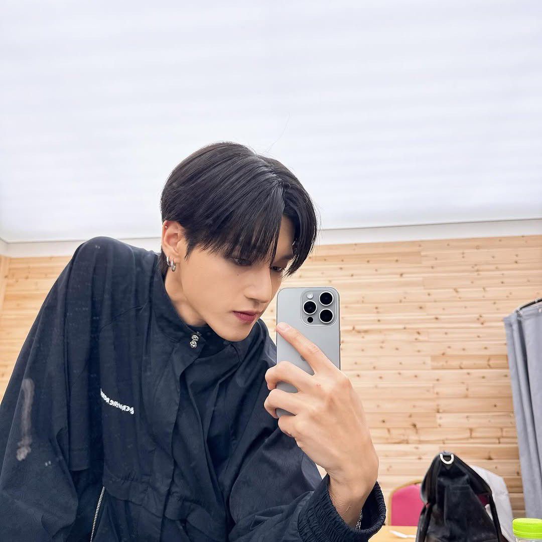 Behind-the-scenes cut of Wooyoung (ATEEZ)