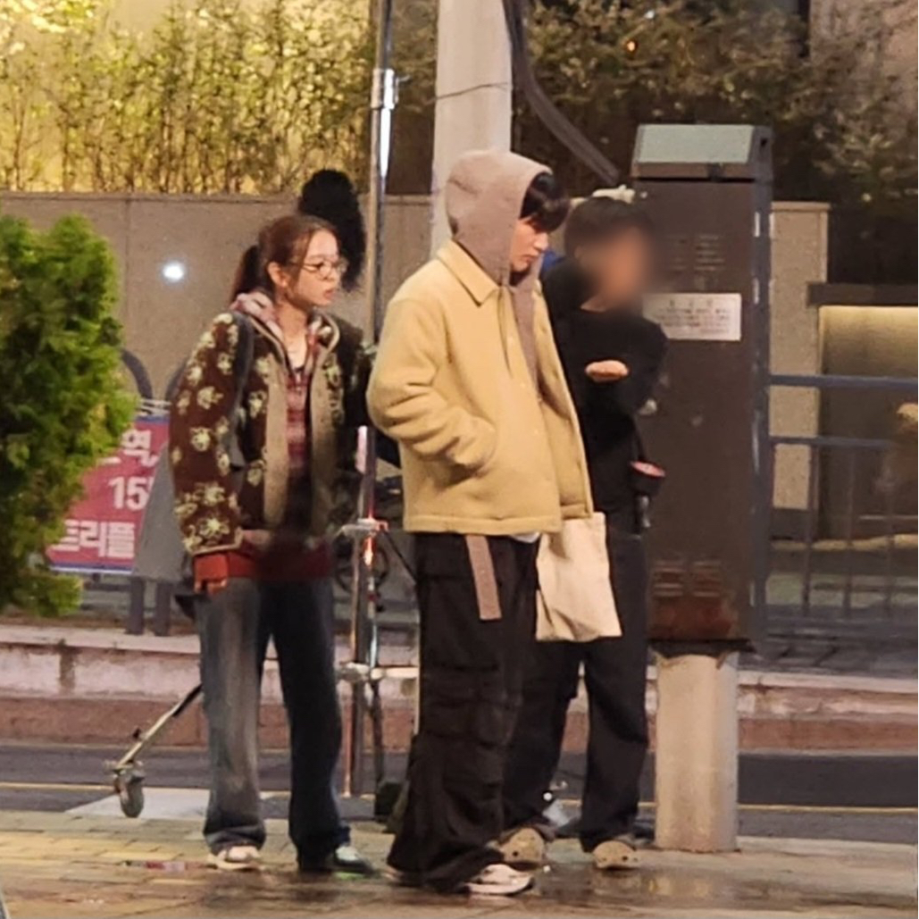 A moment captured by Kim Yohan (WEi)'s fan