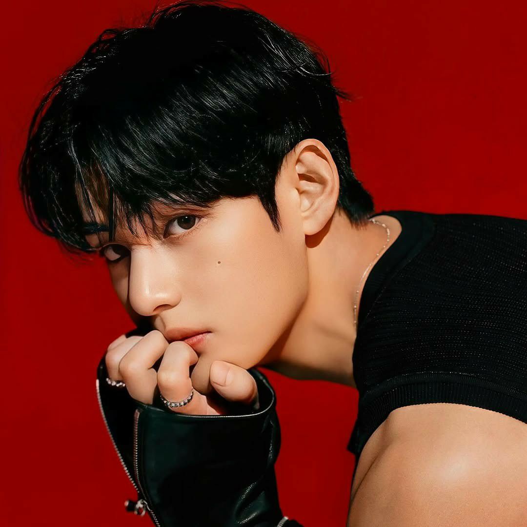 Recent activity shot of V (BTS)