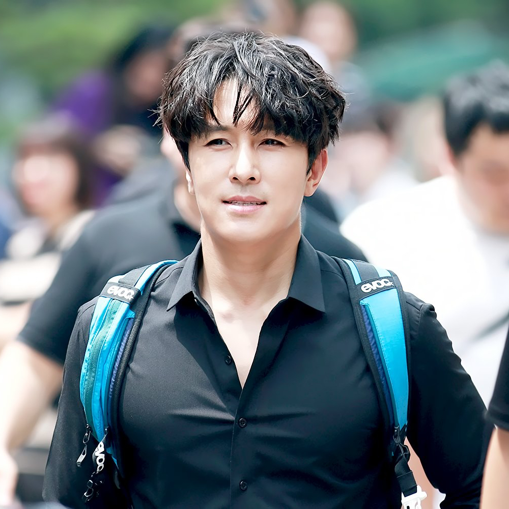 Latest photo of Kim Dongwan (SHINHWA)