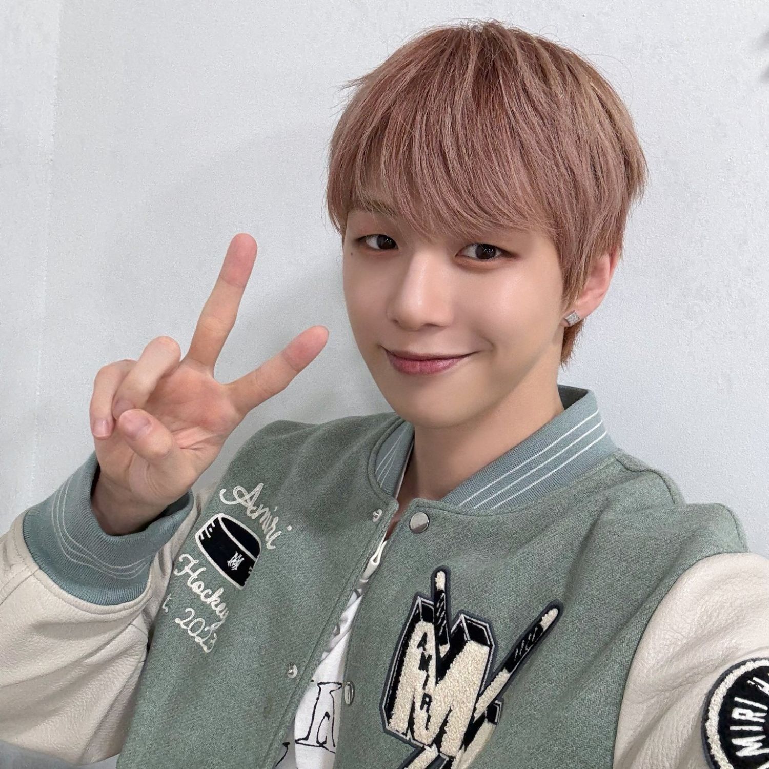 Latest photo of Kang Daniel