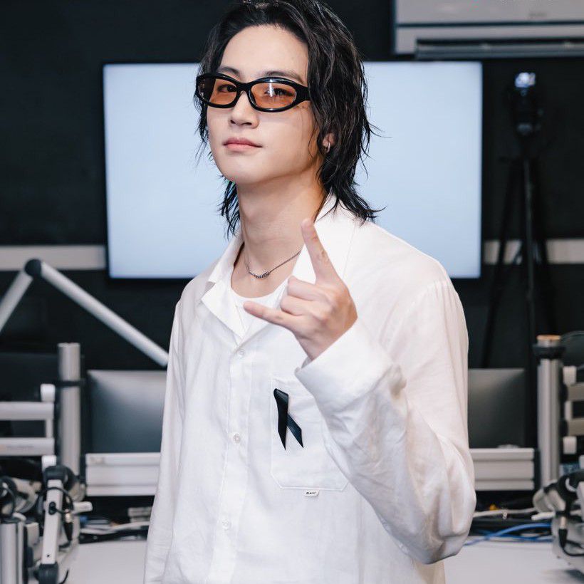 Behind-the-scenes cut of JAY B (GOT7)