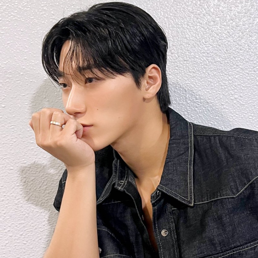 Behind-the-scenes cut of San (ATEEZ)