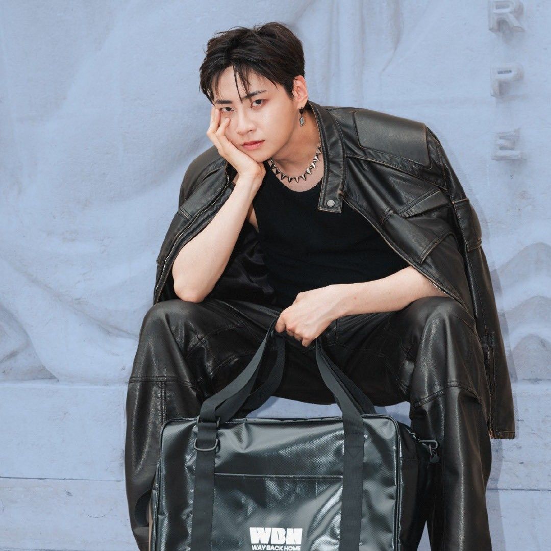 Recent activity shot of Lee Jinhyuk
