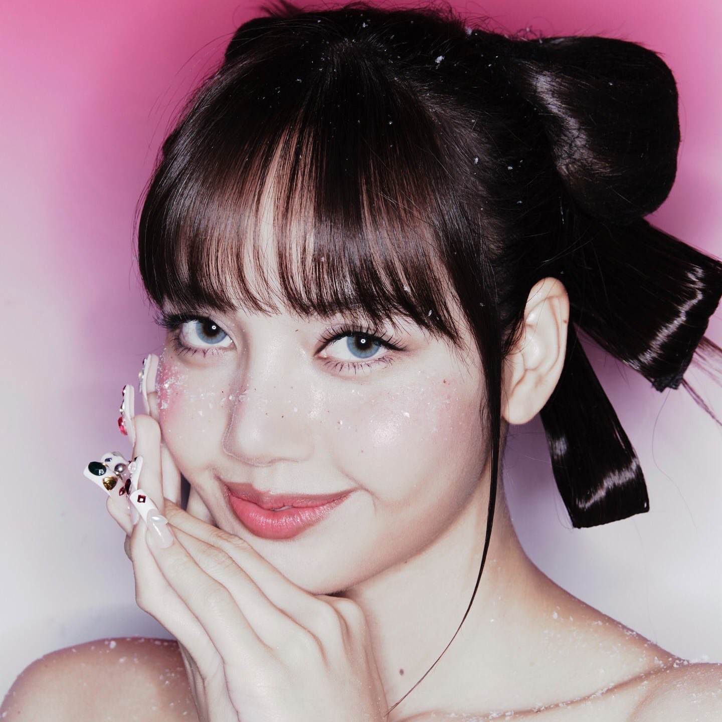 Recent activity shot of Lisa (BLACKPINK)