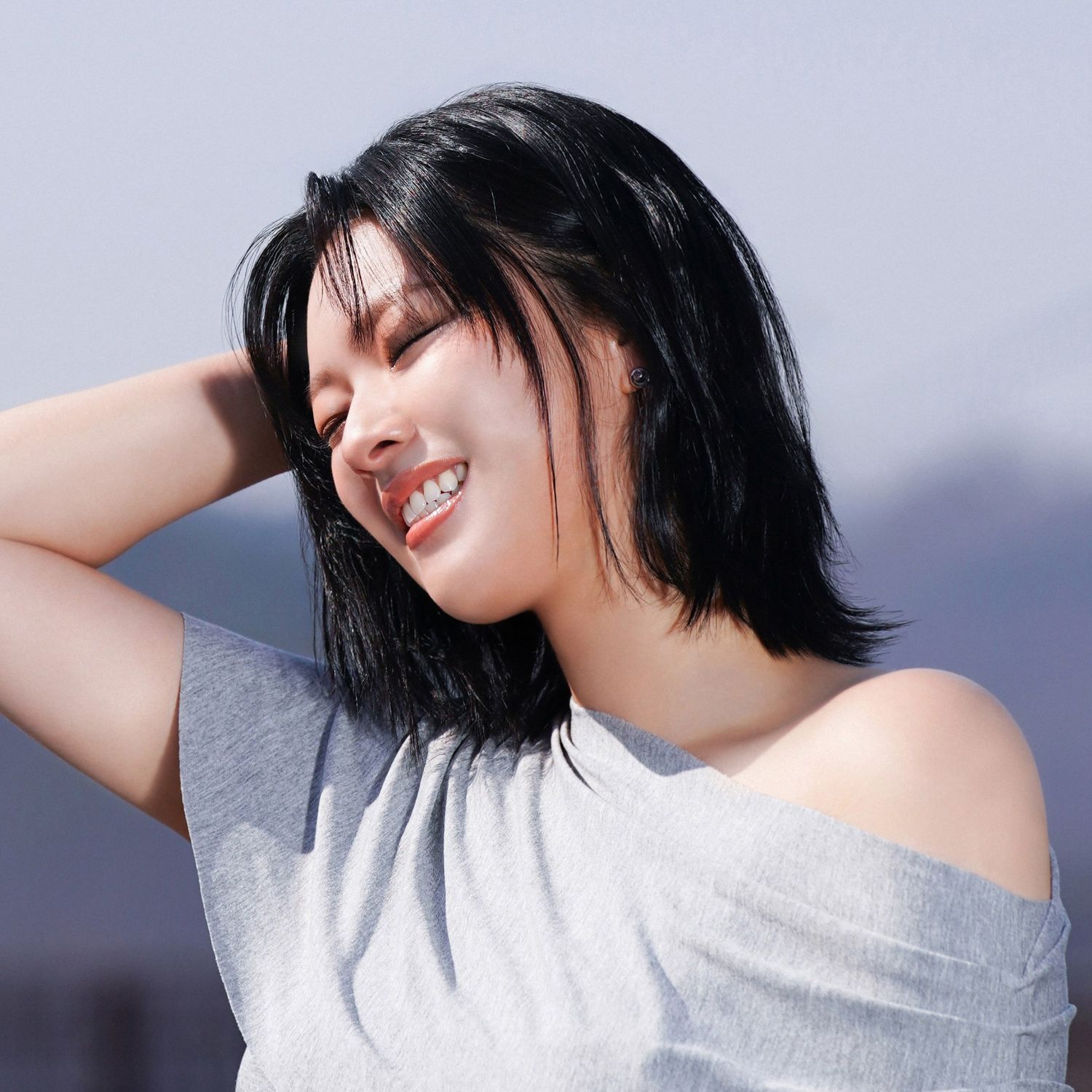 Latest photo of Jeongyeon (TWICE)