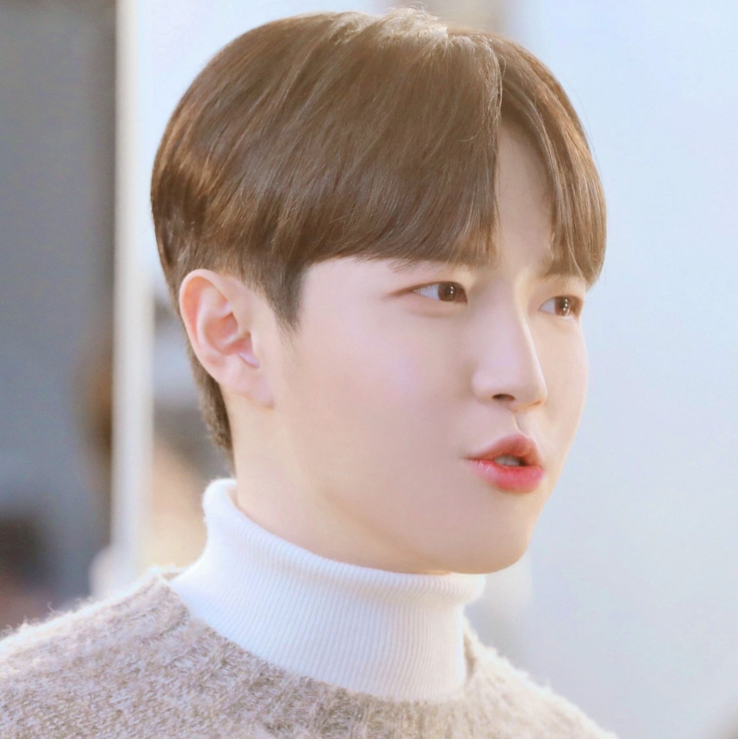 Behind-the-scenes cut of Kim Jaehwan